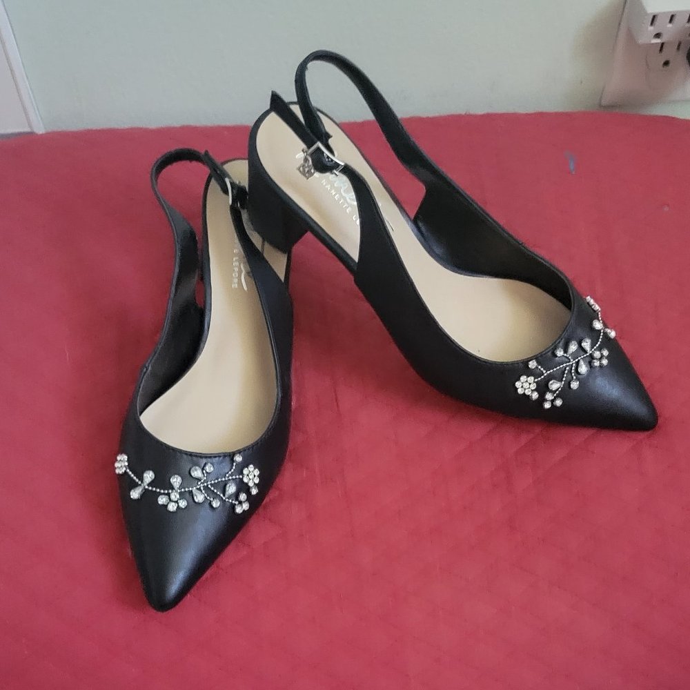 Women's dress shoe